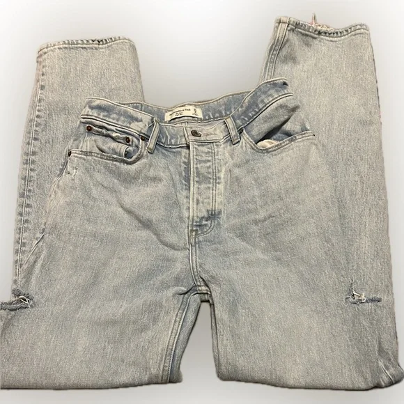Abercrombie & Fitch Dad High Rise Jeans - Picture 5 of 9